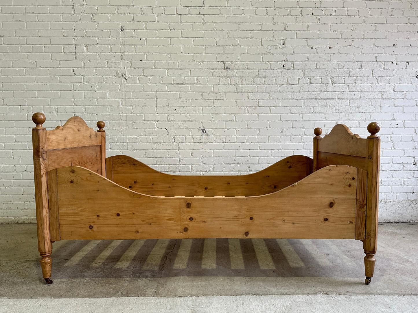 Antique Pine Sleigh Bed with Castors, 1910