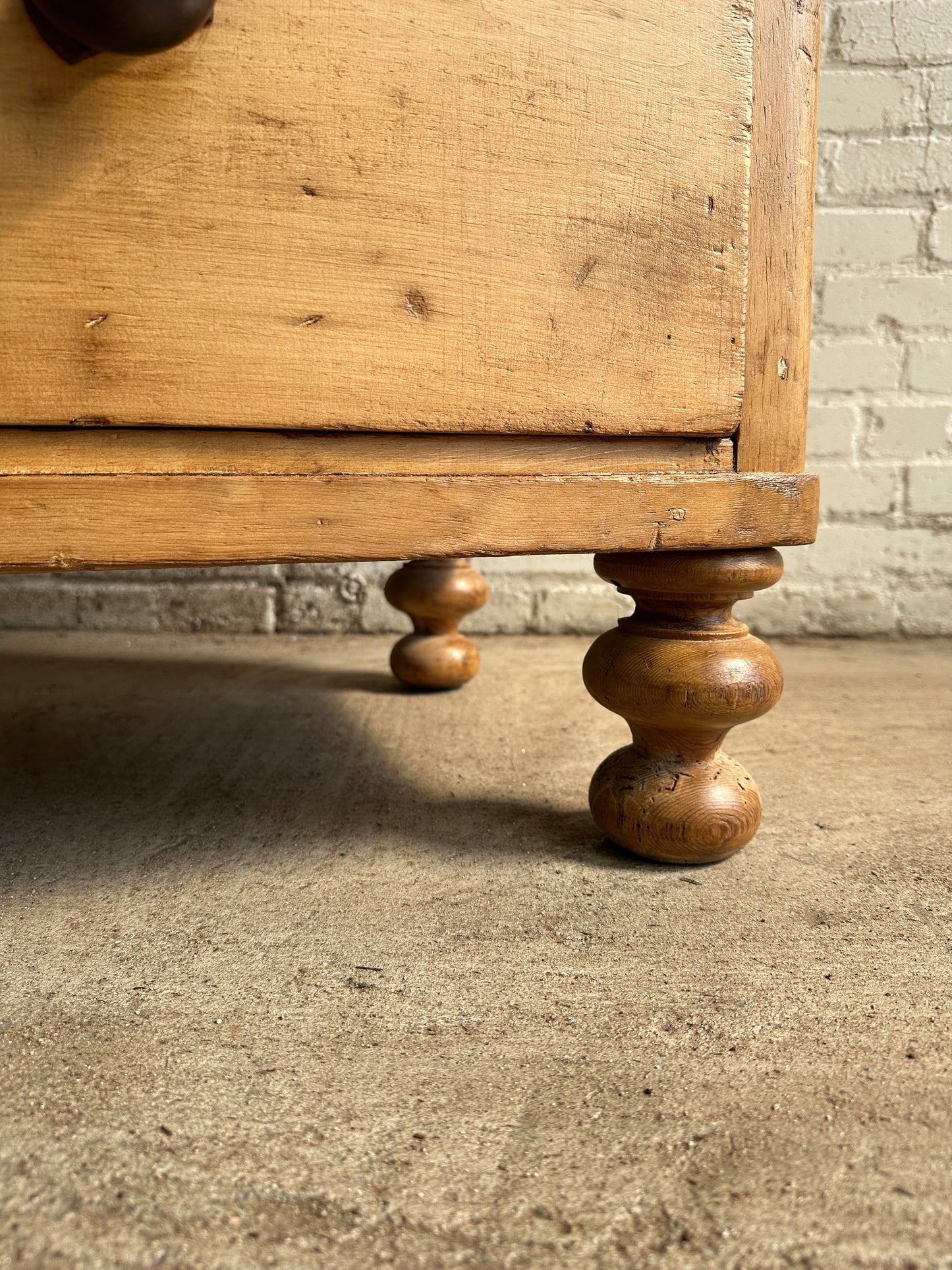 Antique Pine English Chest of Drawers with Mahogany Knobs c. 1870