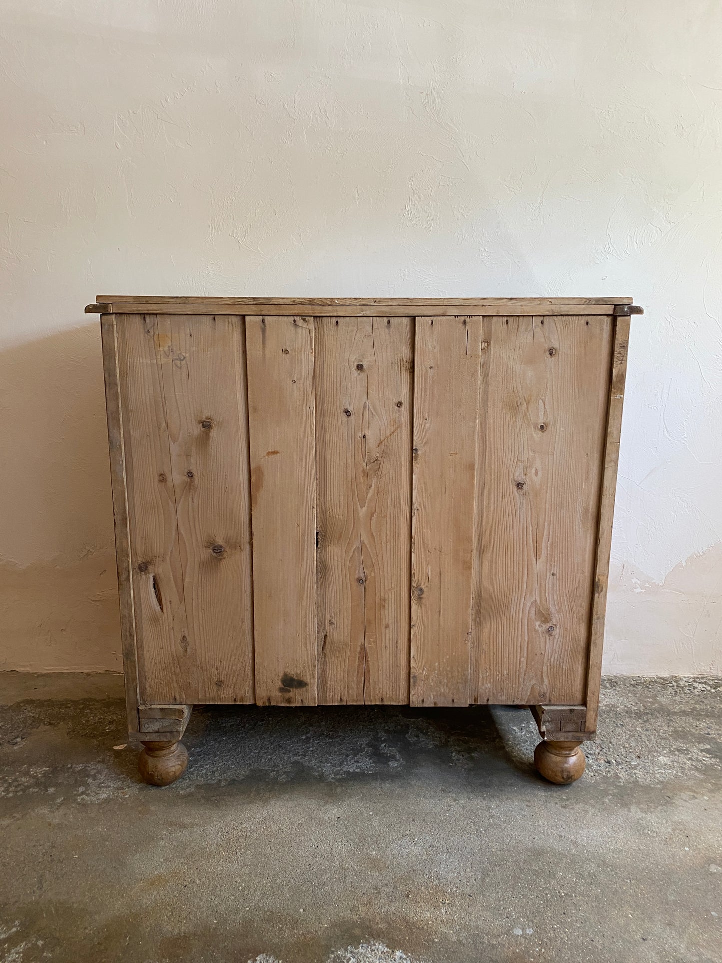 Antique Pine English Chest of Drawers with Wavy Skirt c. 1880