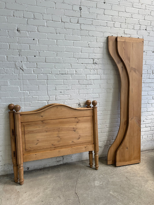 Classic Antique Pine Sleigh Bed c. 1890