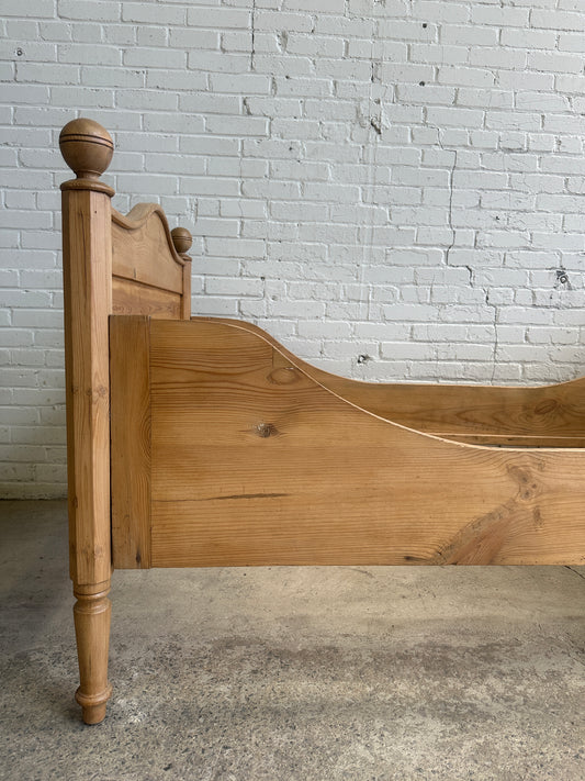 Classic Antique Pine Sleigh Bed c. 1890