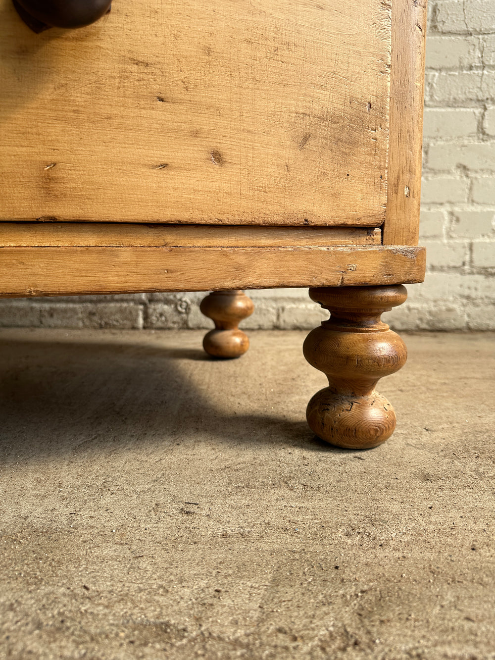 Antique Pine English Chest of Drawers with Mahogany Knobs c. 1870