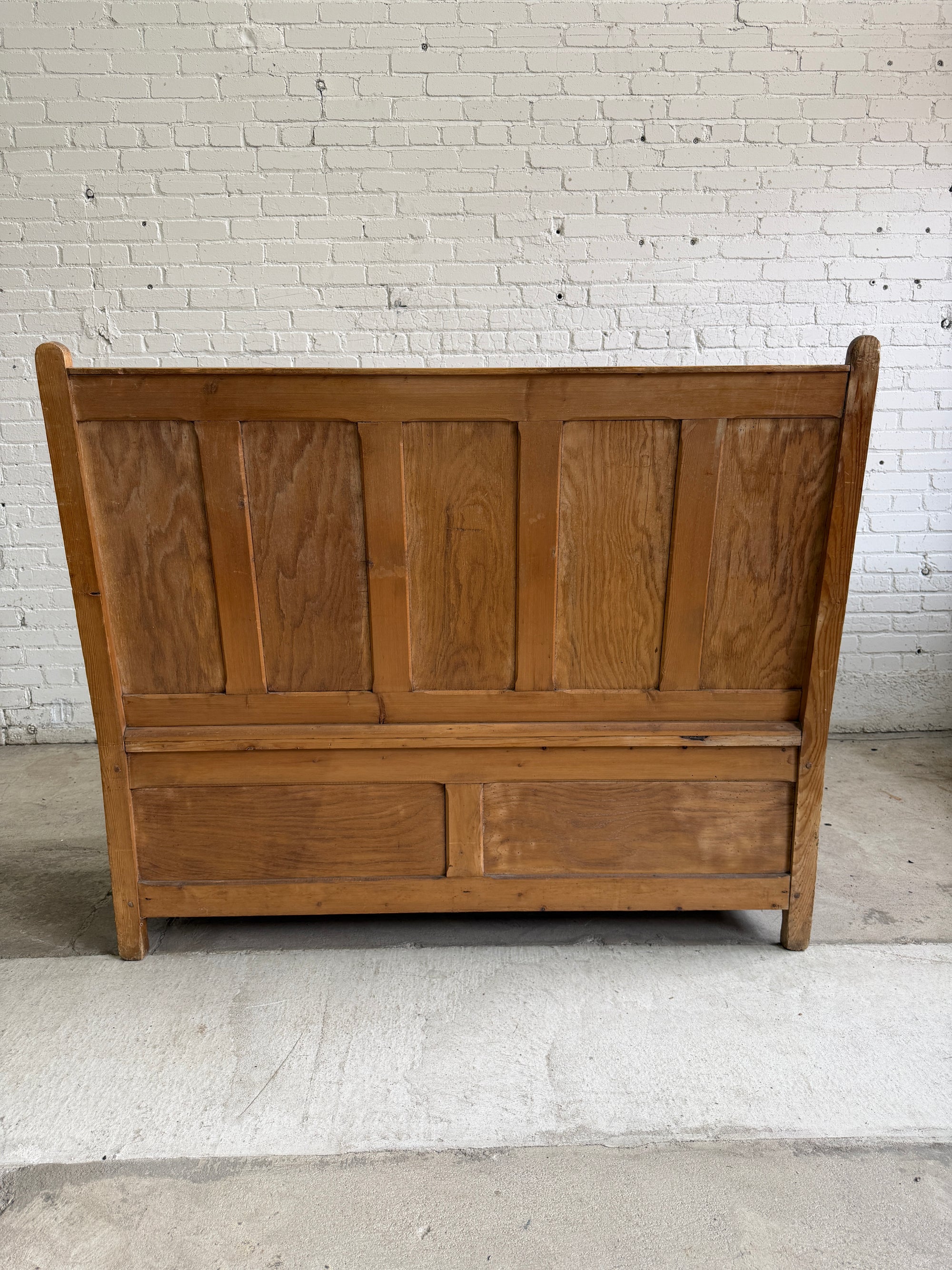 Antique Welsh Settle with Storage Drawers, c. 1880