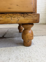 A Classic Antique Pine English Chest of Drawers, c. 1880