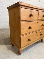 A Classic Antique Pine English Chest of Drawers, c. 1880