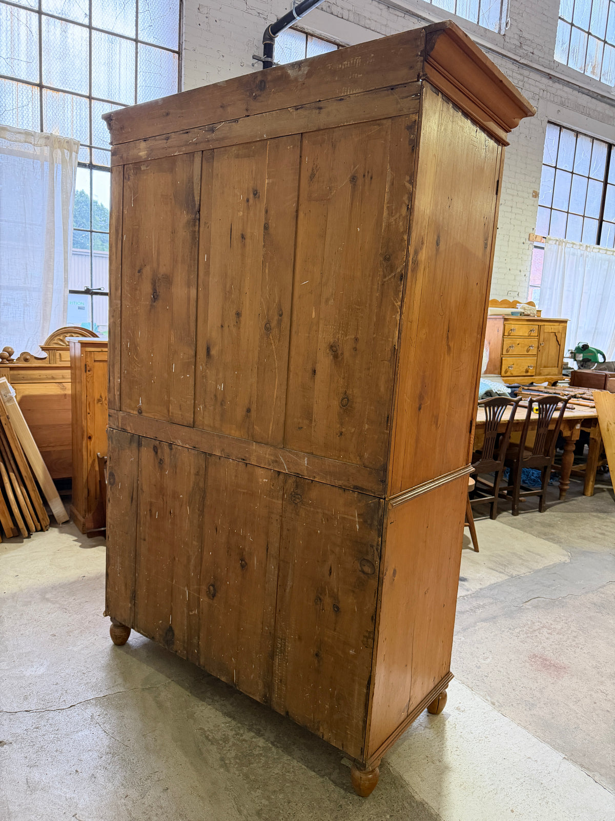 A Large English Antique Pine Linen Press with Mahogany Knobs, c. 1880