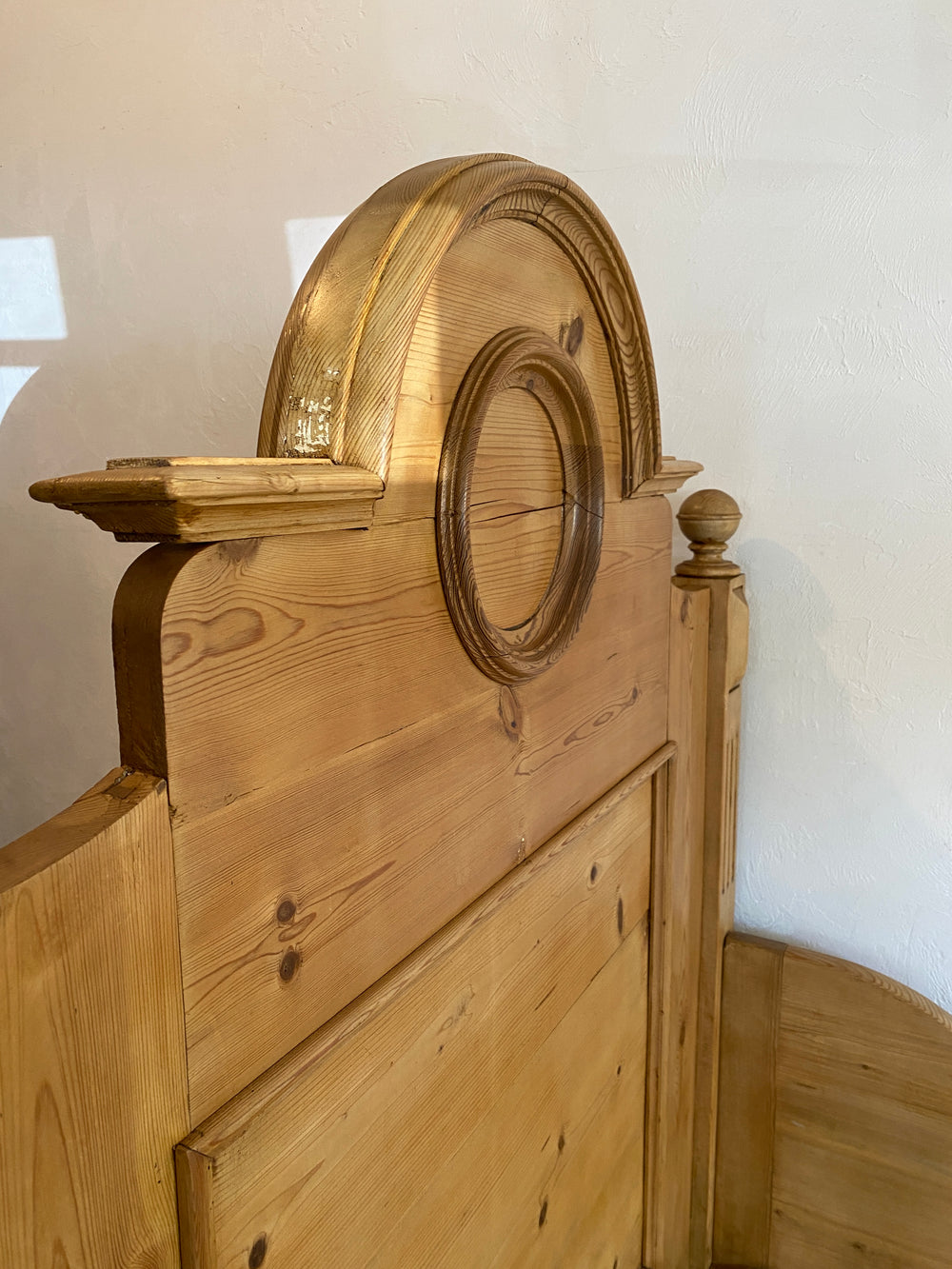Antique Pine European Sleigh Bed (Twin) c. 1890