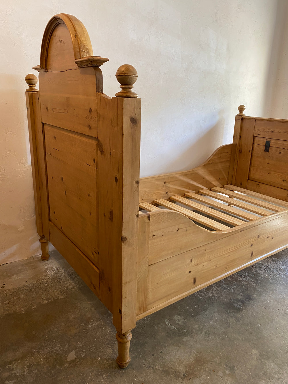 Antique Pine European Sleigh Bed (Twin) c. 1890