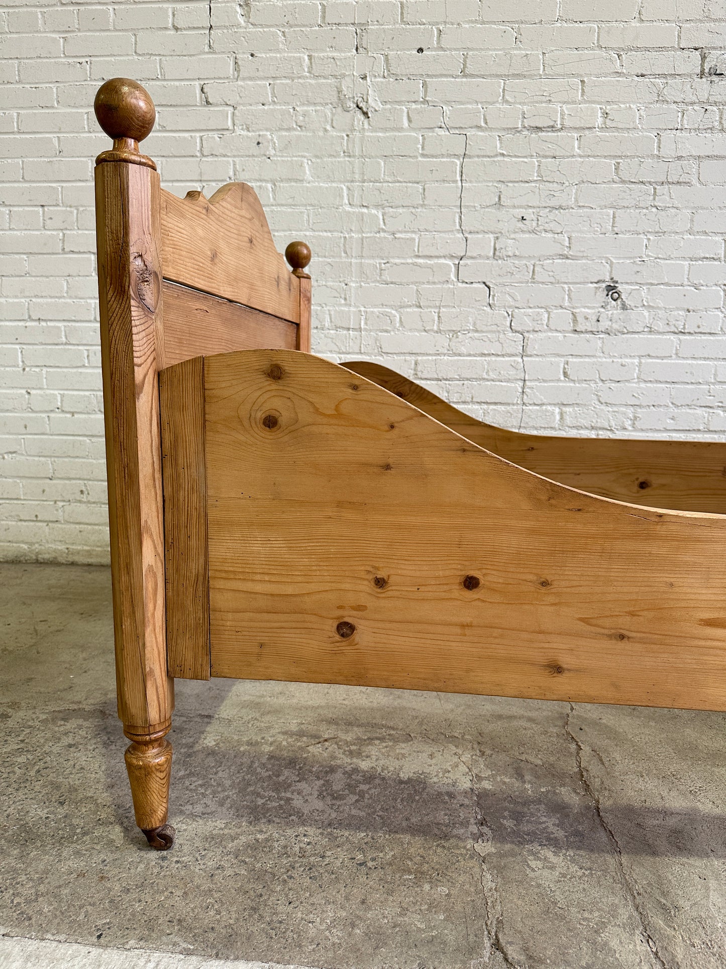 Antique Pine Sleigh Bed with Castors, 1910