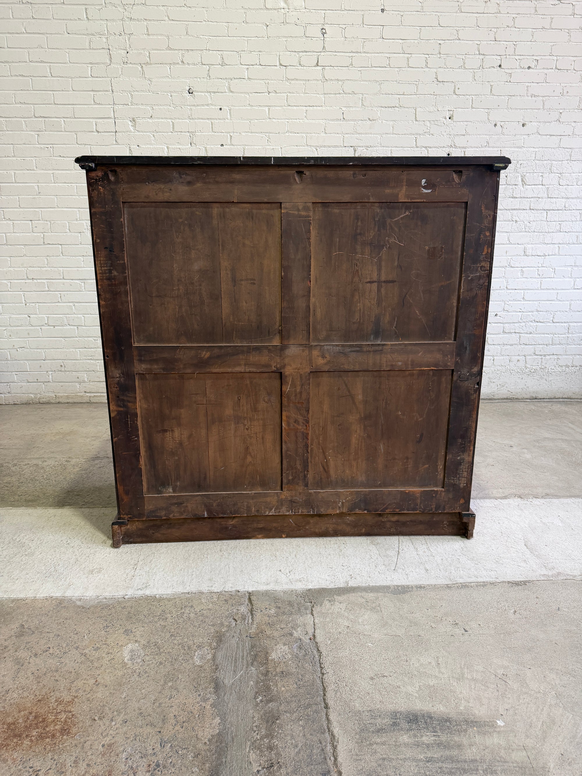 An Antique English Flame Mahogany Chest of Drawers c.1860