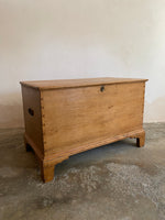 A Georgian Antique Pine Blanket Box on Bracket Feet c. 1860