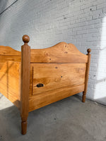 The Knosen Sleigh Bed: Twin
