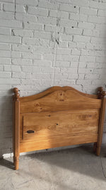 The Knosen Sleigh Bed: Twin