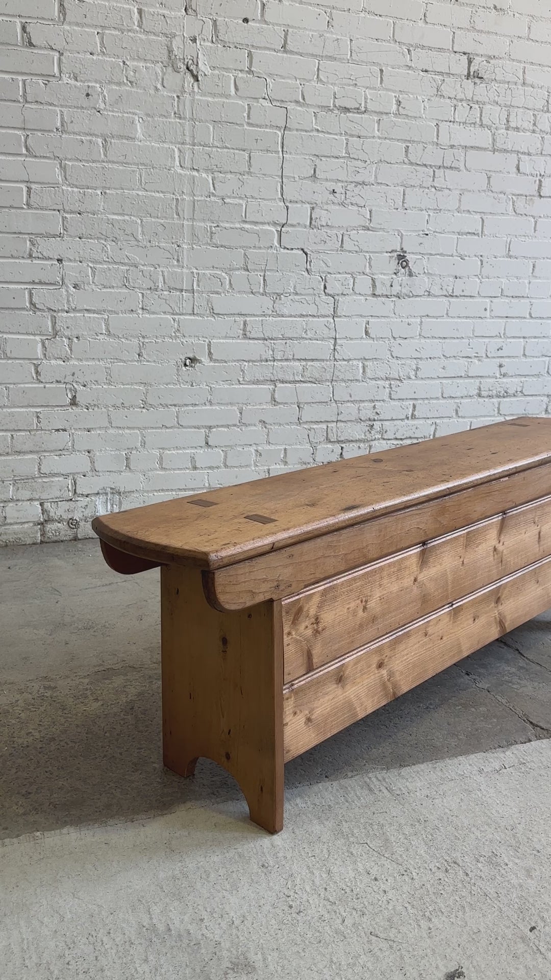 Antique Pine English Bench with Storage, c. 1890 – Knosen