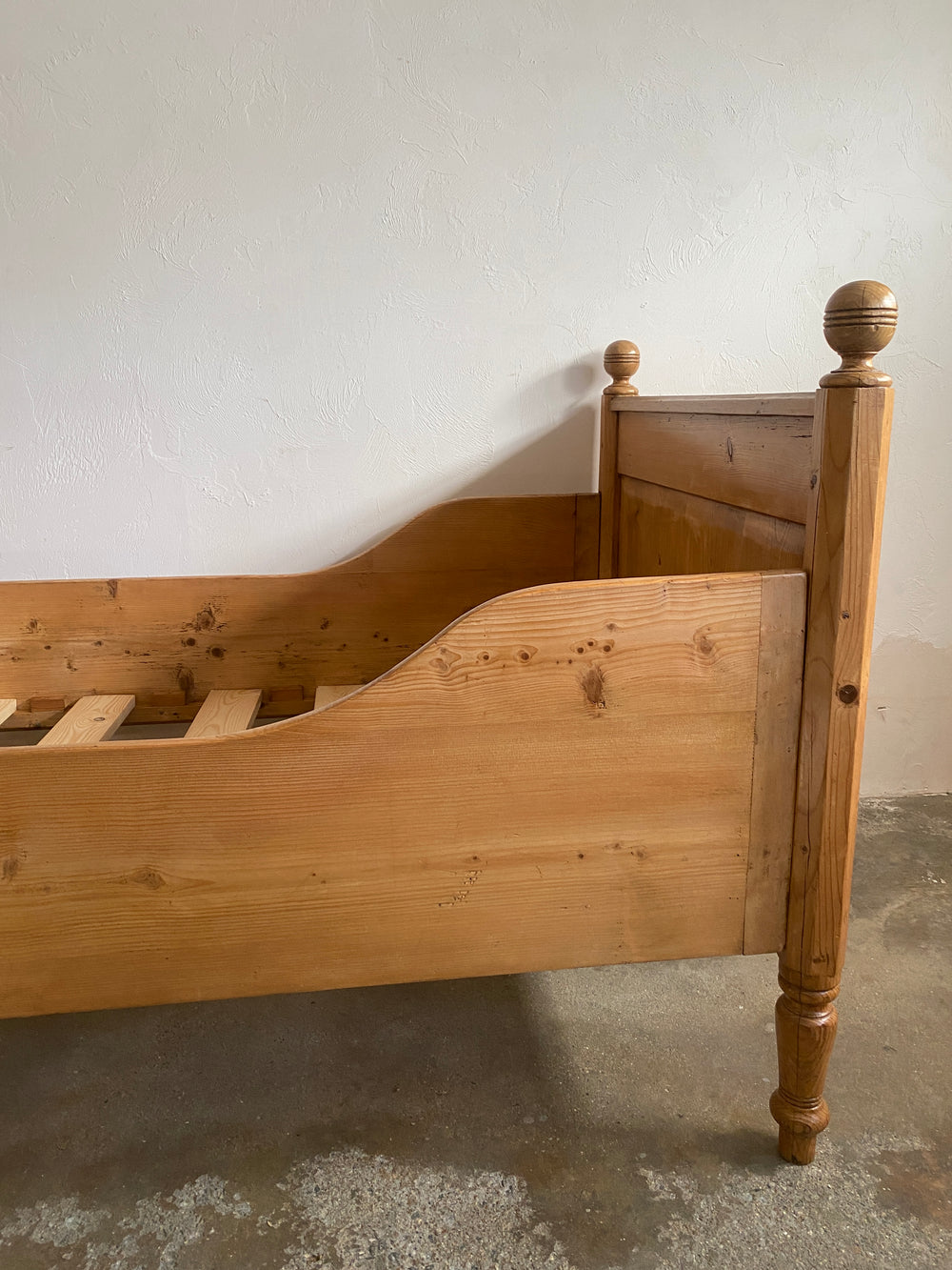 Antique Pine Sleigh Bed with Squared Headboard c. 1900