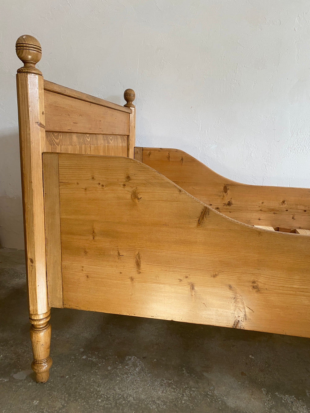 Antique Pine Sleigh Bed with Squared Headboard c. 1900