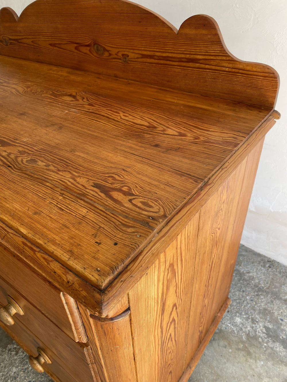 Antique Pitch Pine Chest of Drawers with Scalloped Upstand
