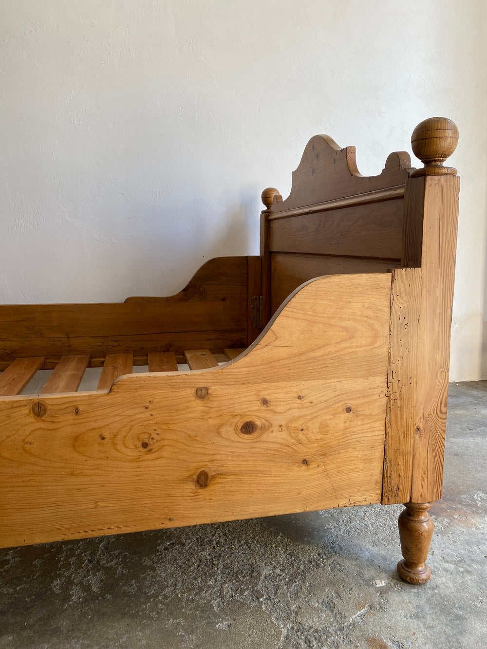 Wide and Low Antique Pine Sleigh Bed with Crests c. 1890