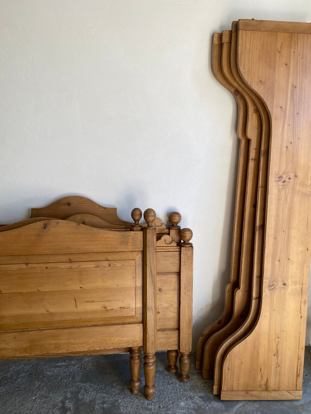 Classic Antique Pine Sleigh Bed