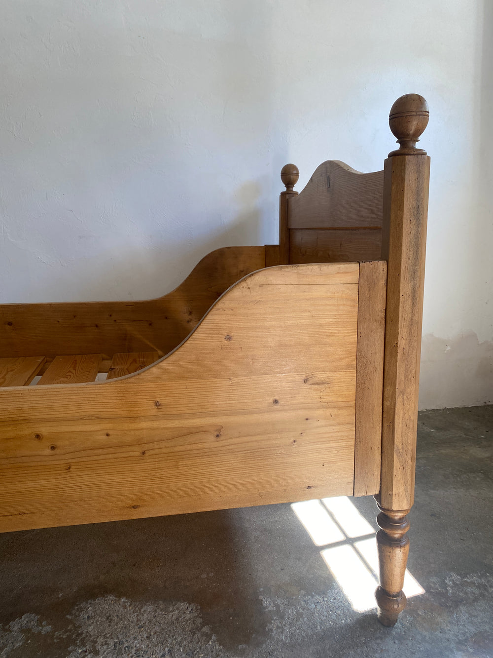 Classic Antique Pine Sleigh Bed